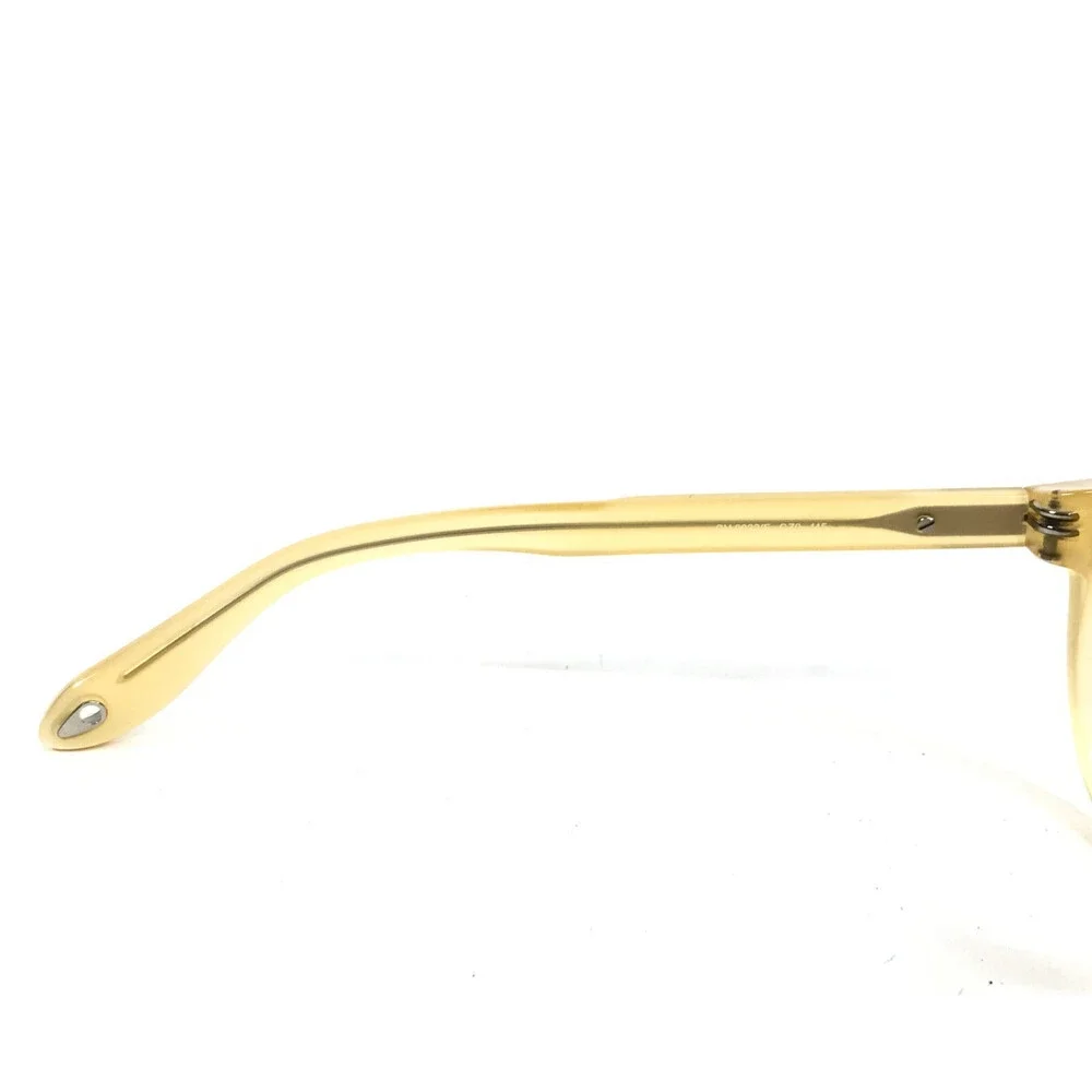 Givenchy demo lenses